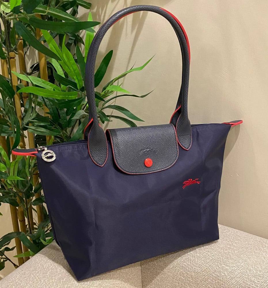 Longchamp《L》