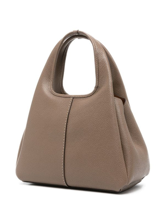 Lana coach 23
