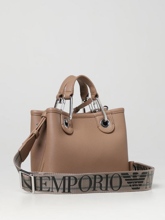 Armani Exchange
Size. 26x 21 x 10cm