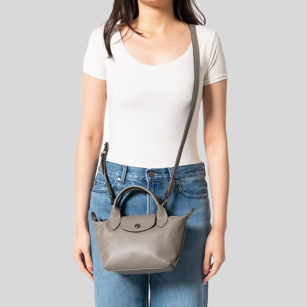 Long champ xs leather