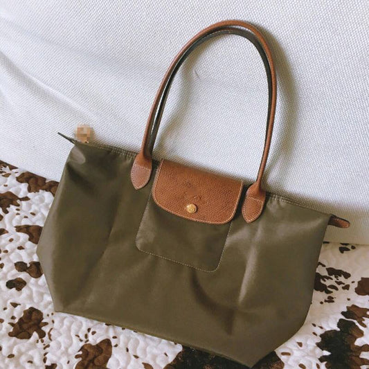 Longchamp《L》