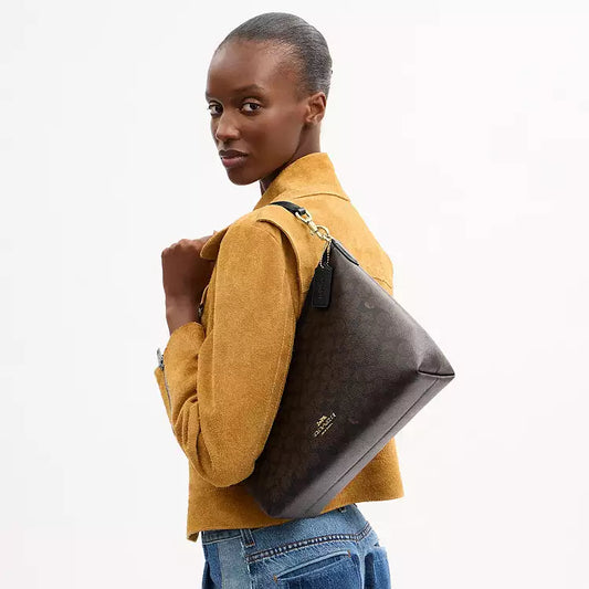 Laurel Shoulder Bag
In Signature Canvas
