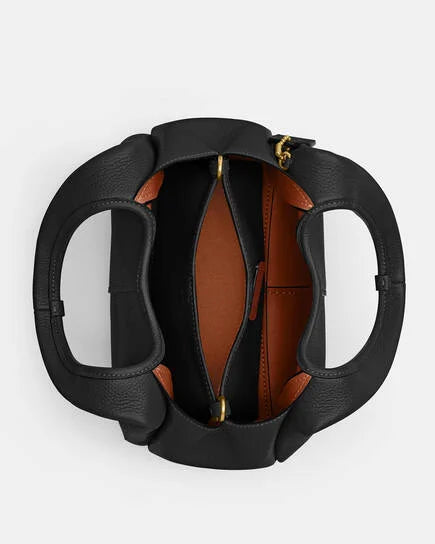 Lana coach 23