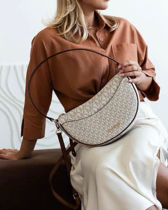 Michael kors 
Dover Medium Signature Logo Crossbody Bag