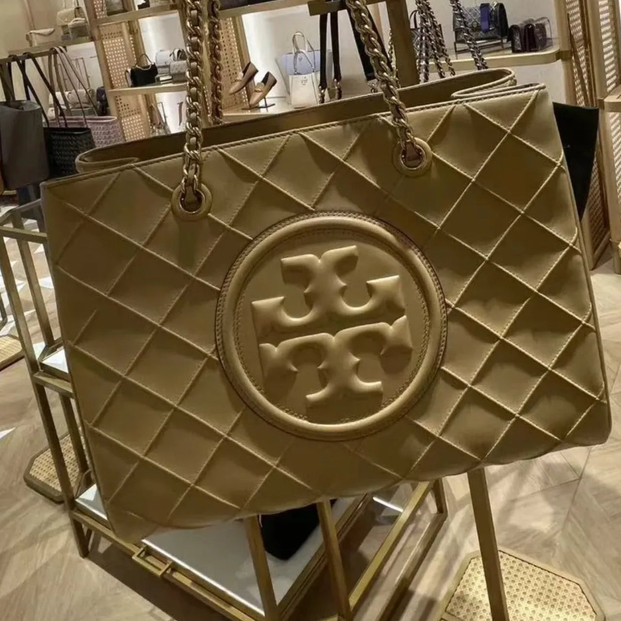 Tory Burch Tote Fleming soft large size.