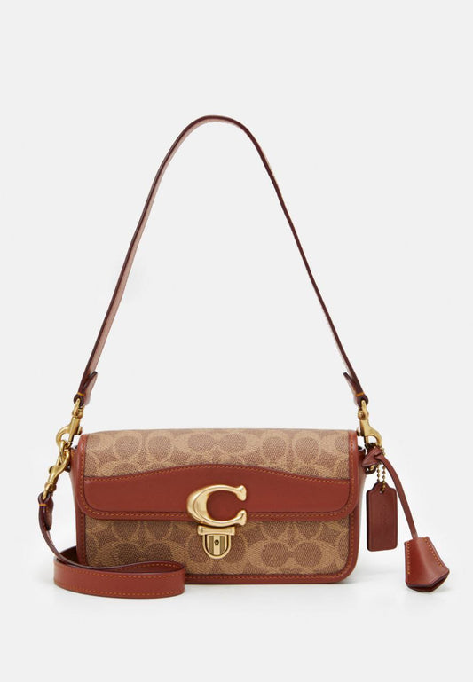 coach studio canvas