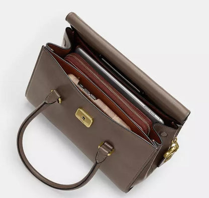 Coach Broome Carryall 


26×19.5×11.5