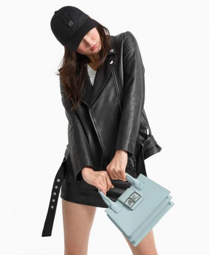 Armani exchange

Armani Exchange Top handles in technical fabric