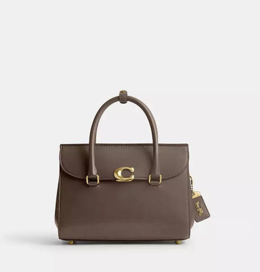 Coach Broome Carryall 


26×19.5×11.5