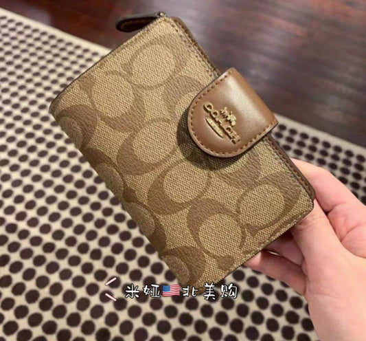 COACH Medium Corner Zip Wallet in Signature Canvas Khaki/Brown