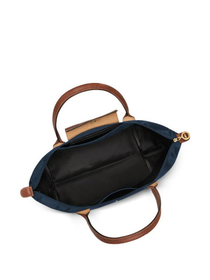 Longchamp L