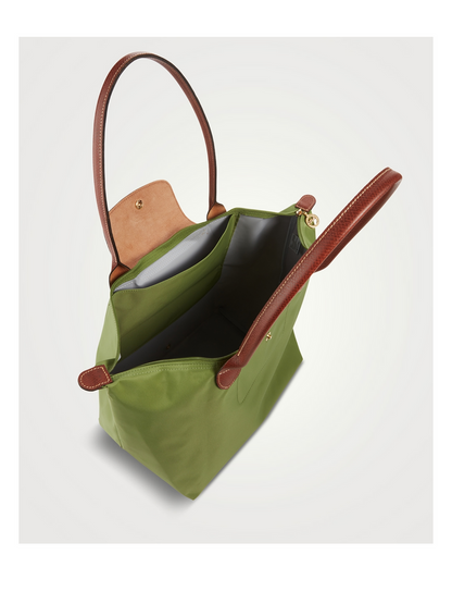 Longchamp L
