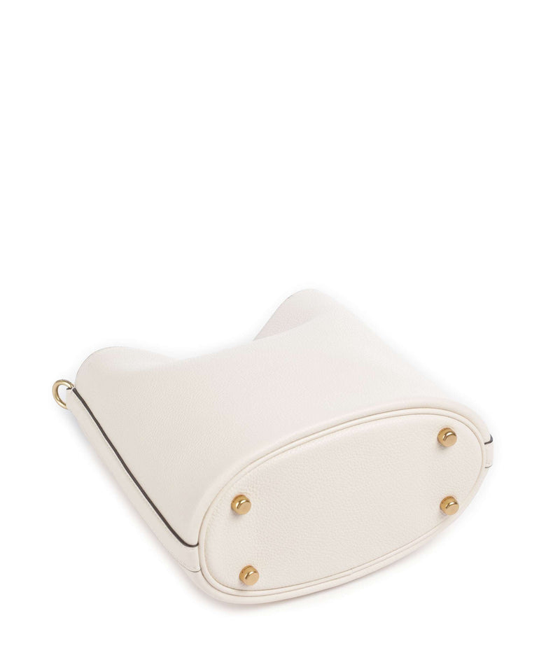 Coach
Willow Soft 19 Hobo bag grained leather chalk