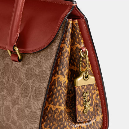 Coach Broome Carryall 


26×19.5×11.5