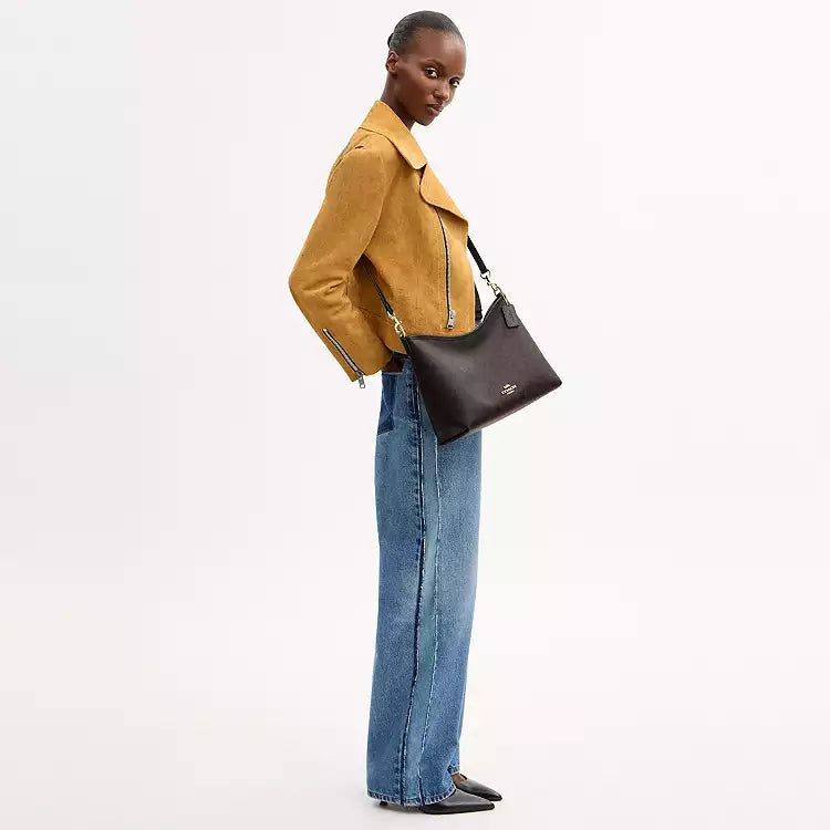 Laurel Shoulder Bag
In Signature Canvas